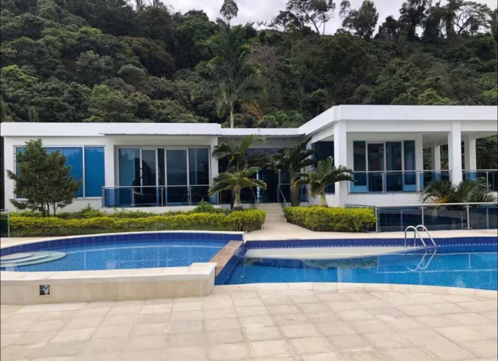 WhatsApp Image 2025-08-20 at 3.10.28 PM (4)