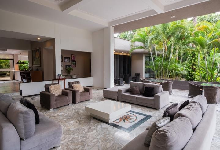 WhatsApp Image 2025-09-10 at 12.00.10 PM